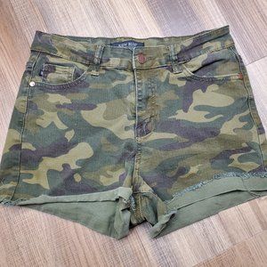Judy Blue alexis camo shorts raw hem denim green high rise womens M stretchy